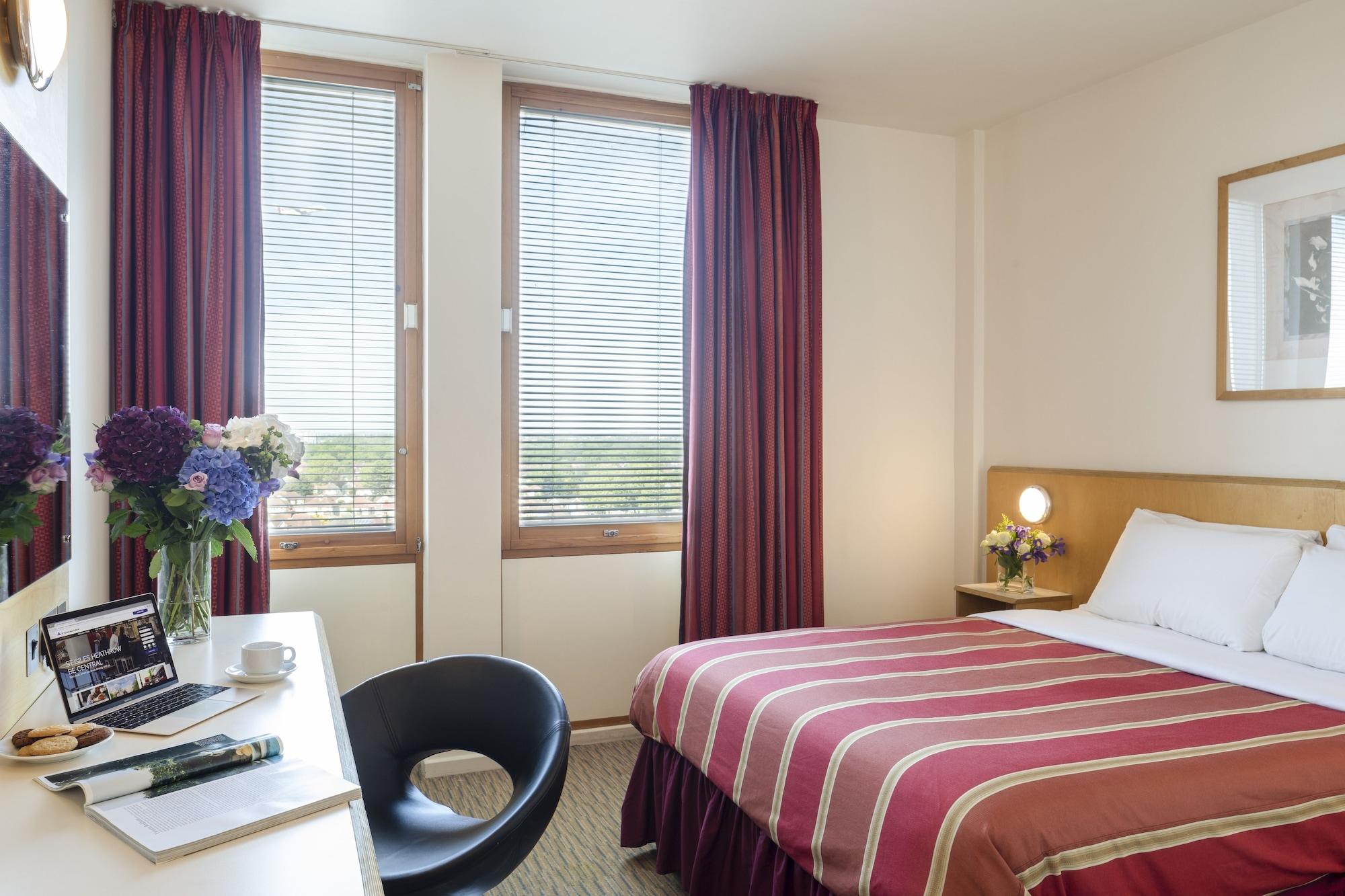 St Giles Heathrow - A St Giles Hotel Feltham Екстер'єр фото
