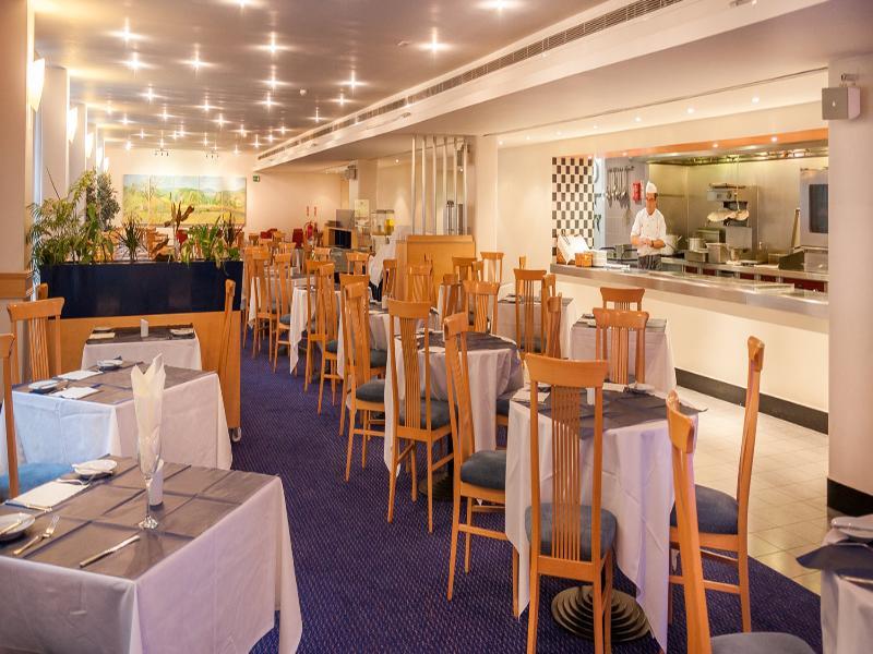 St Giles Heathrow - A St Giles Hotel Feltham Екстер'єр фото