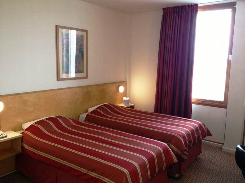 St Giles Heathrow - A St Giles Hotel Feltham Екстер'єр фото