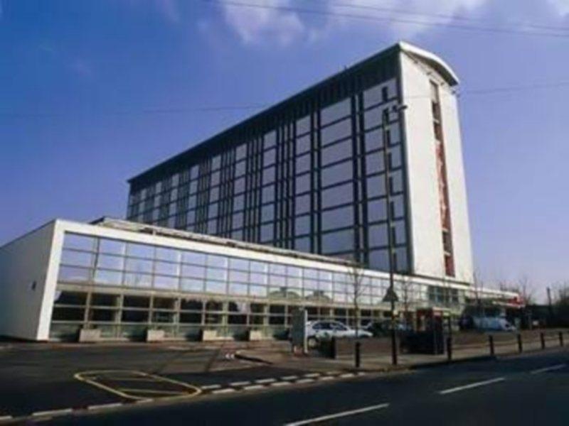St Giles Heathrow - A St Giles Hotel Feltham Екстер'єр фото