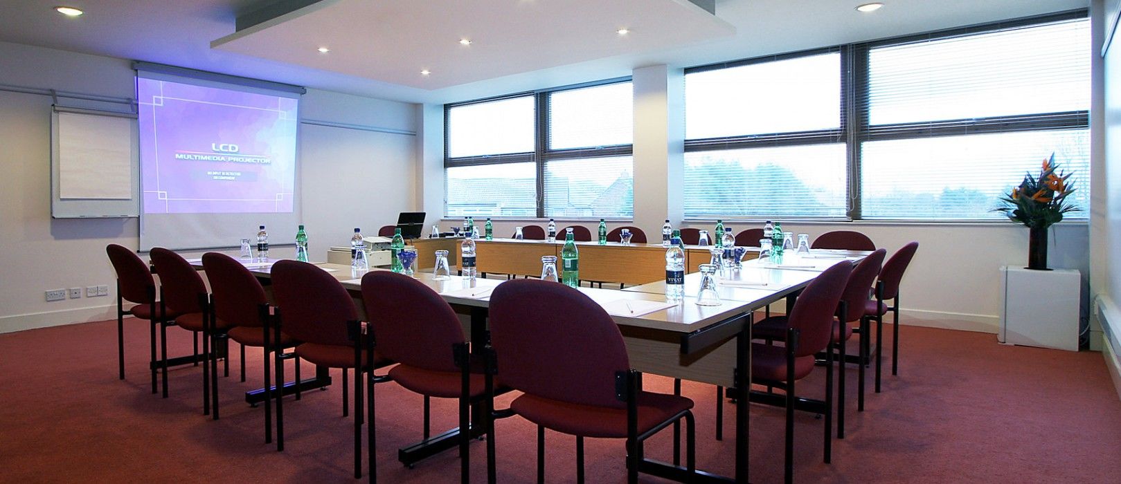 St Giles Heathrow - A St Giles Hotel Feltham Екстер'єр фото