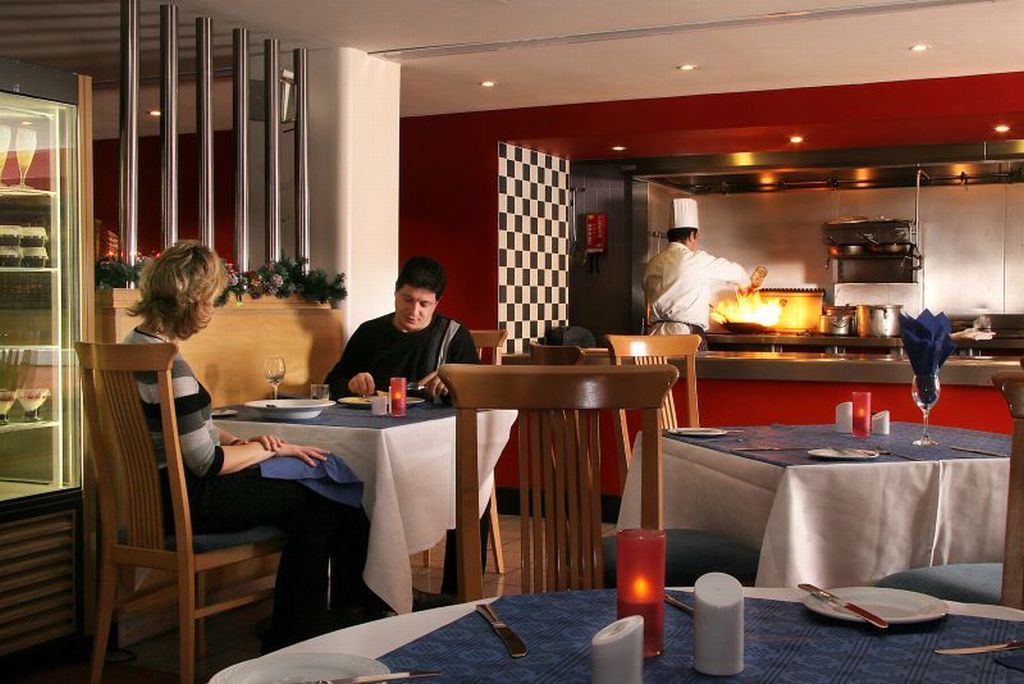 St Giles Heathrow - A St Giles Hotel Feltham Екстер'єр фото