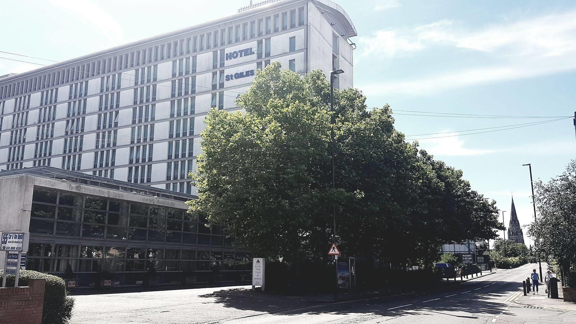St Giles Heathrow - A St Giles Hotel Feltham Екстер'єр фото