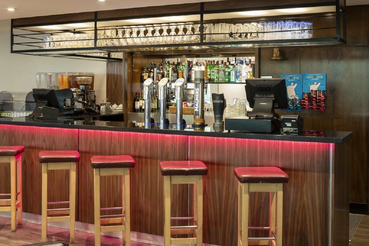 St Giles Heathrow - A St Giles Hotel Feltham Екстер'єр фото
